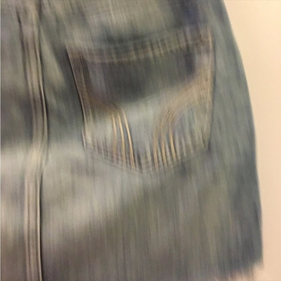 Hollister size 0 (w24) height rise jean skirt with frayed hem 5 pocket - Picture 4 of 12